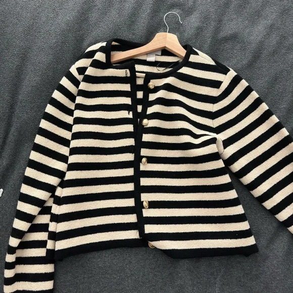 Cardigan - Picture 1 of 1